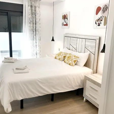 La Naval Flat W Garage