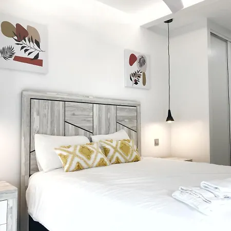 La Naval Flat W Garage Appartement *